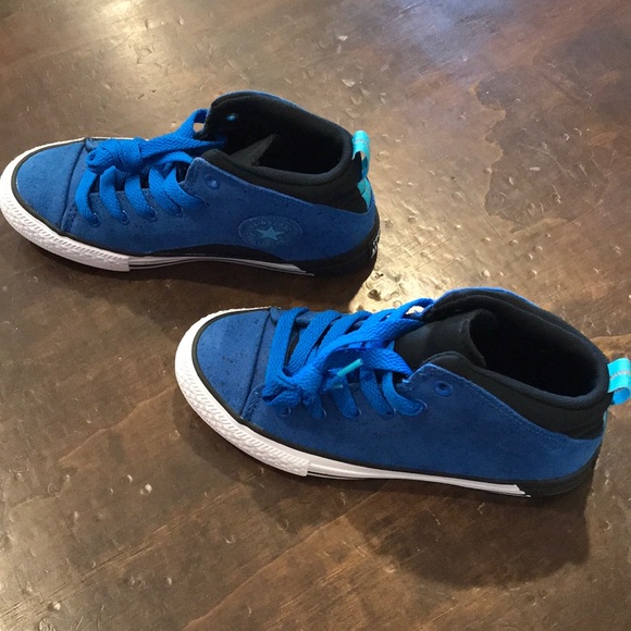 SOLD NWOB Converse - Picture 2 of 4